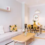 Flat W Balcony Near Vibrant Istiklal Apartamento