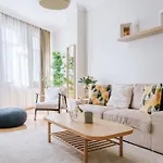 Flat W Balcony Near Vibrant Istiklal * Istambul