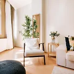 Apartamento Flat W Balcony Near Vibrant Istiklal *