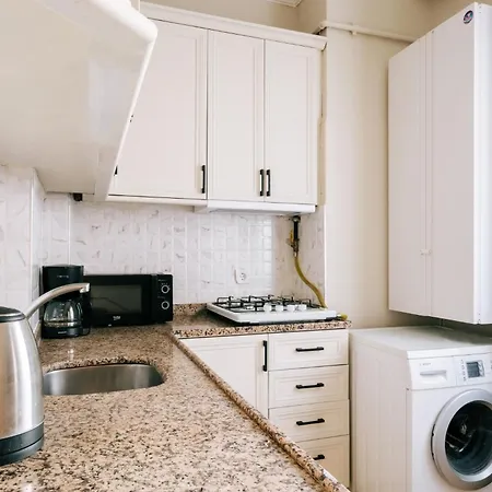 Flat W Balcony Near Vibrant Istiklal