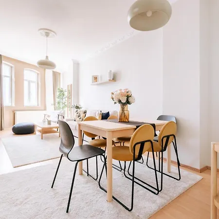 Flat W Balcony Near Vibrant Istiklal *